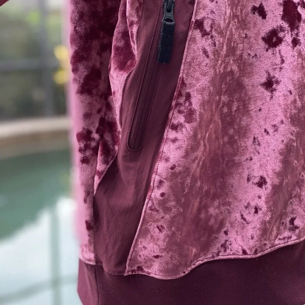 THE NORTH‎ FACE CITY VELVET TRACK JACKET